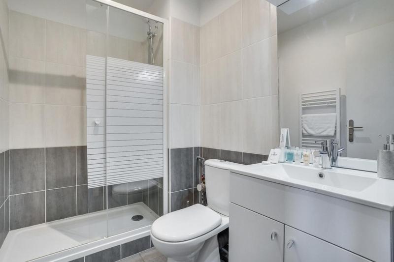 808 Chic Suite - Superb Apartment Bagnolet Bagian luar foto