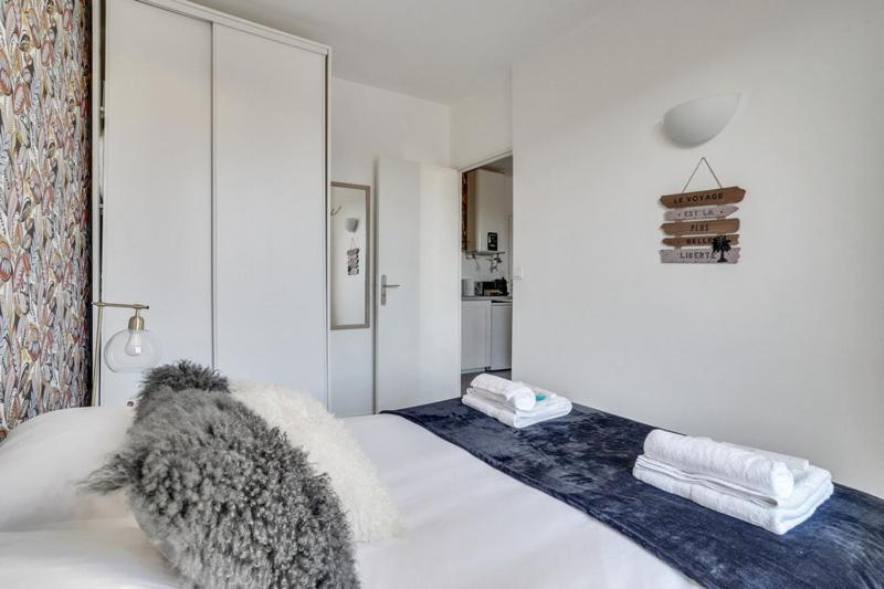 808 Chic Suite - Superb Apartment Bagnolet Bagian luar foto